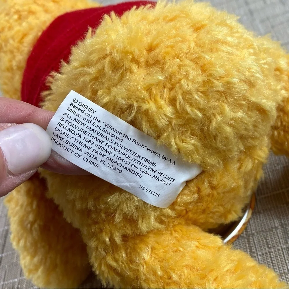 Disney‎ Parks Winnie the Pooh Stuffed Animal w/1st Visit Disneyland Pin
